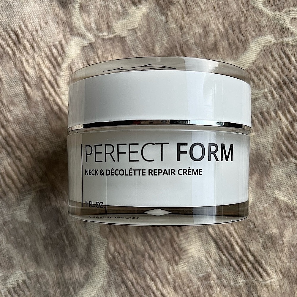 Neck and Décolétte Repair⚫️Perfect Form